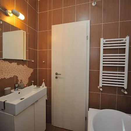 Appartamento Excellent Price For A Family Or Group Of Travelers Bucarest