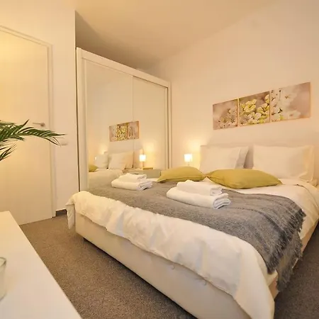 Appartamento Excellent Price For A Family Or Group Of Travelers Bucarest