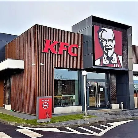 Excellent Price For A Family Or Group Of Travelers Bukarest