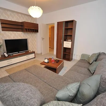 Excellent Price For A Family Or Group Of Travelers *