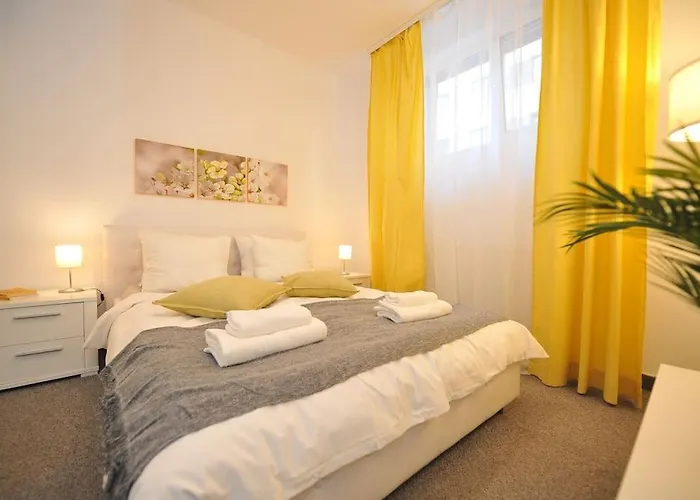 Excellent Price For A Family Or Group Of Travelers *