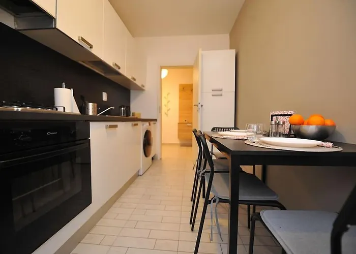 Excellent Price For A Family Or Group Of Travelers Bukarest