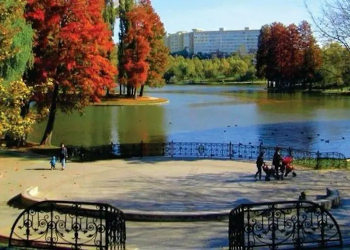 Excellent Price For A Family Or Group Of Travelers Bükreş