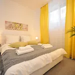 Excellent Price For A Family Or Group Of Travelers *