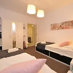 Excellent Price For A Family Or Group Of Travelers 公寓 布加勒斯特