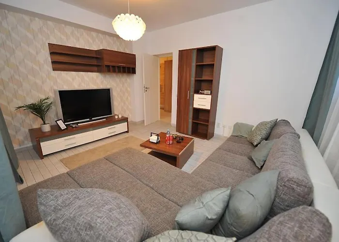 Excellent Price For A Family Or Group Of Travelers *